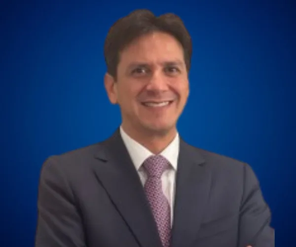 Felipe Jánica — Conferencista de Estrategia Toma de Decisiones Empresariales
