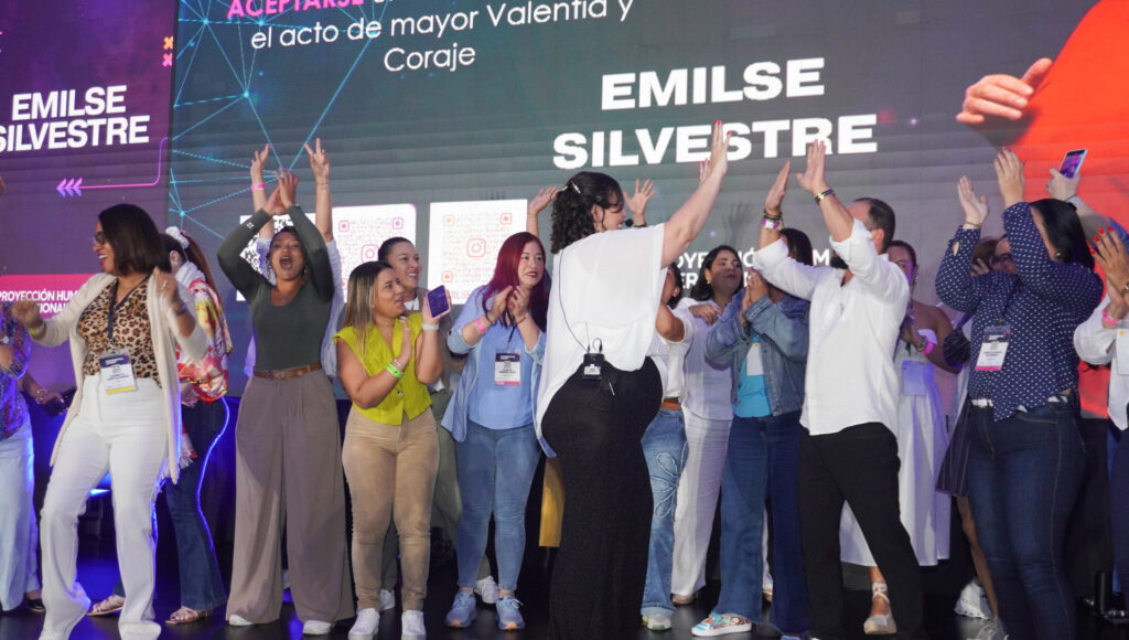 Emilse Silvestre, conferencista para eventos corporativos sobre Liderazgo Consciente