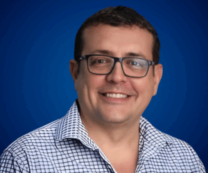 Alexis "El Pulpo" Viera, conferencista para eventos corporativos sobre Liderazgo Inspirador